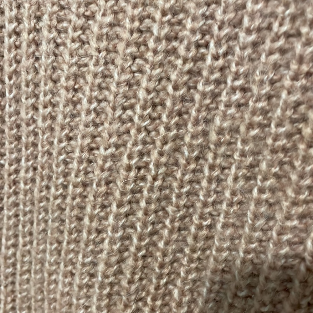 Lou & Grey V-Neck sweater - Picture 3 of 3